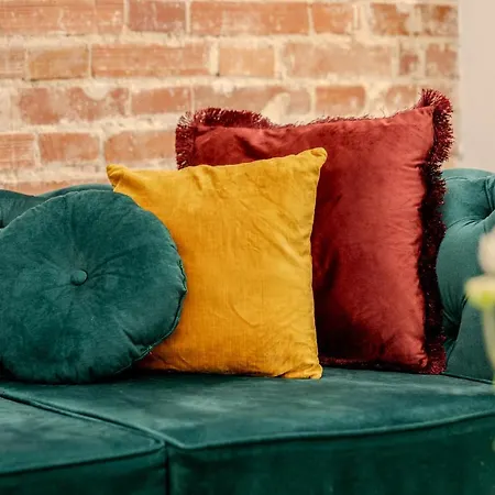 Luxury Living: Smart 2br At Unirii Square Apartman *