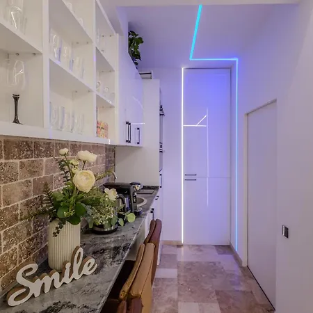 Luxury Living: Smart 2br At Unirii Square * Bucareste