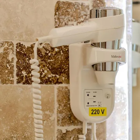 Apartamento Luxury Living: Smart 2br At Unirii Square Bucareste