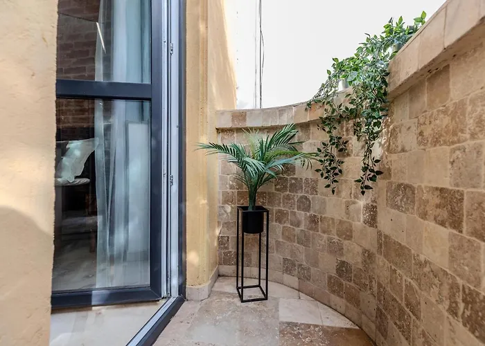 Apartman Luxury Living: Smart 2br At Unirii Square Bukarest