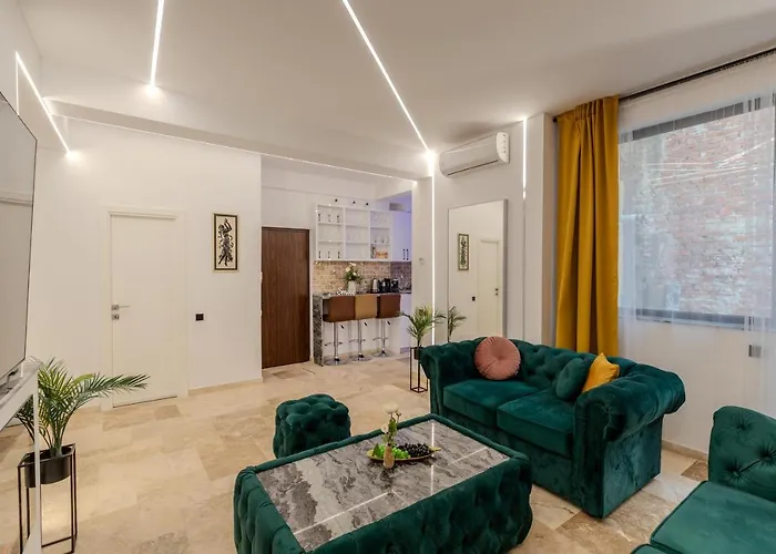 Luxury Living: Smart 2br At Unirii Square