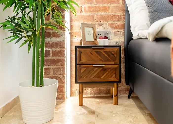 Luxury Living: Smart 2br At Unirii Square *