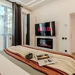 Luxury Living: Smart 2br At Unirii Square * Bukarest