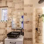 Apartamento Luxury Living: Smart 2br At Unirii Square Bucareste