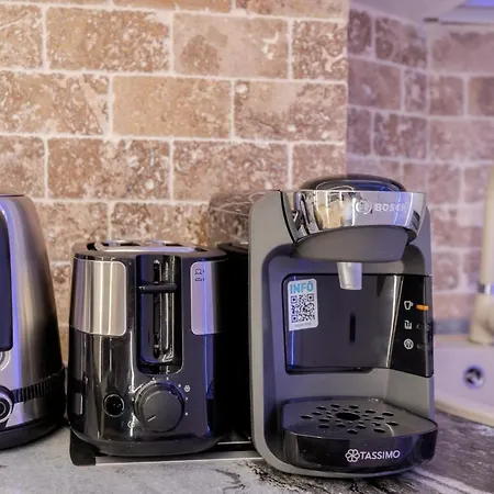 Luxury Living: Smart 2br At Unirii Square *