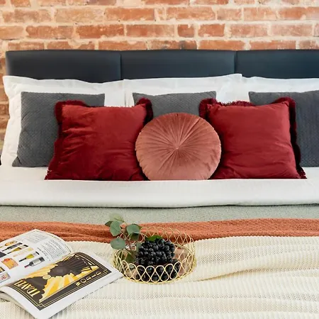 Luxury Living: Smart 2br At Unirii Square Lägenhet Bukarest