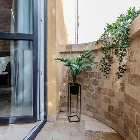 Appartement Luxury Living: Smart 2br At Unirii Square Boekarest