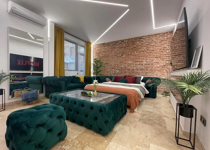 Luxury Living: Smart 2br At Unirii Square Apartmán *