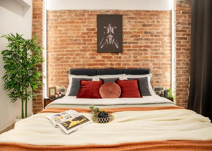 Luxury Living: Smart 2br At Unirii Square