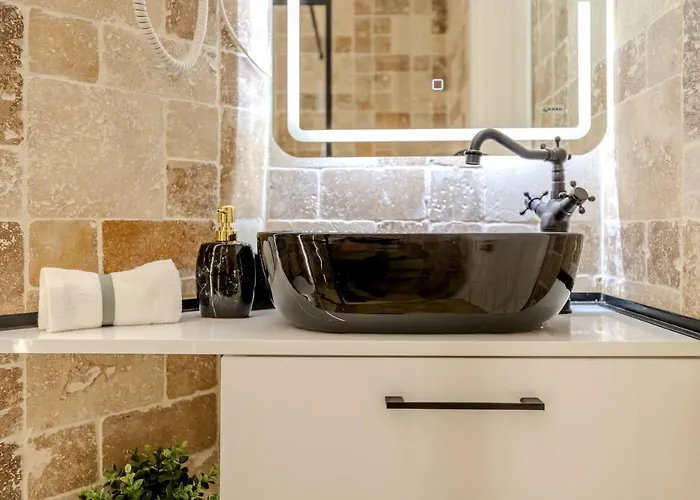 Luxury Living: Smart 2br At Unirii Square Bukurešť