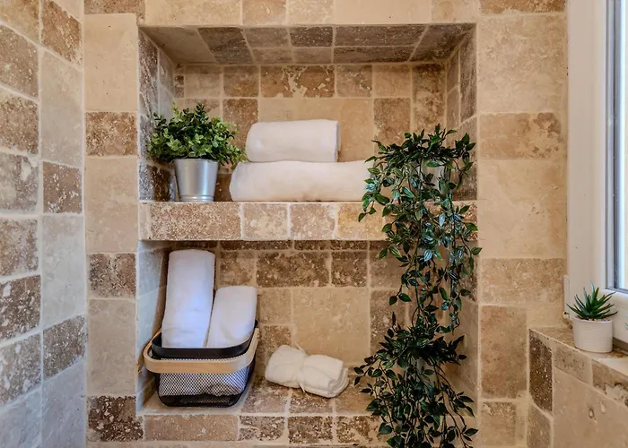 Luxury Living: Smart 2br At Unirii Square *