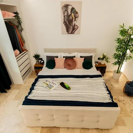 Luxury Living: Smart 2br At Unirii Square Apartment Bucharest